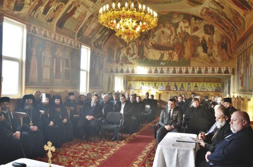 Consiliul Eparhial și Adunarea Eparhială a Episcopiei Oradiei Poza 2353