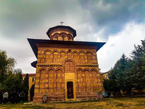 Praznic de tradiţie la Seminarul Teologic din Craiova Poza 2071