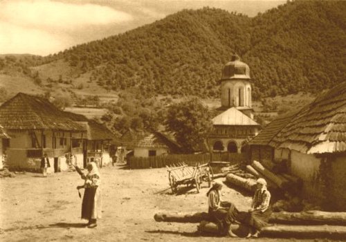 „Tradiţie şi spiritualitate în satul românesc” Poza 1992