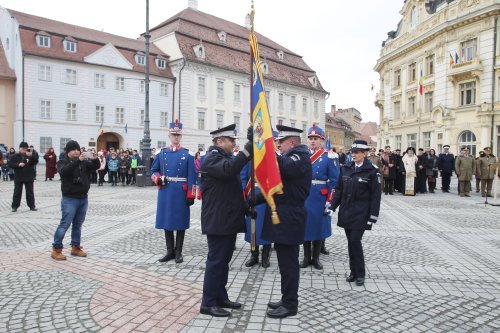 Noul drapel al Inspectoratului de Jandarmi din Sibiu a fost sfințit Poza 1693