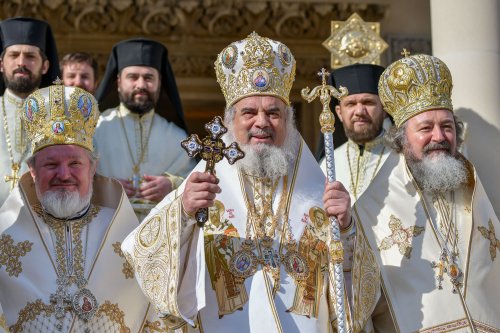 Întâmpinarea Domnului cu evlavie și lumină la Catedrala Patriarhală Poza 1427