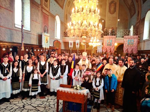 Slujiri arhierești și hirotonii în Arhiepiscopia Aradului Poza 1284