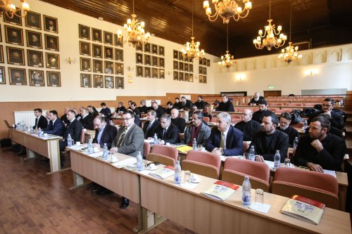 Ședință de lucru a Adunării eparhiale a Arhiepiscopiei Sibiului Poza 980