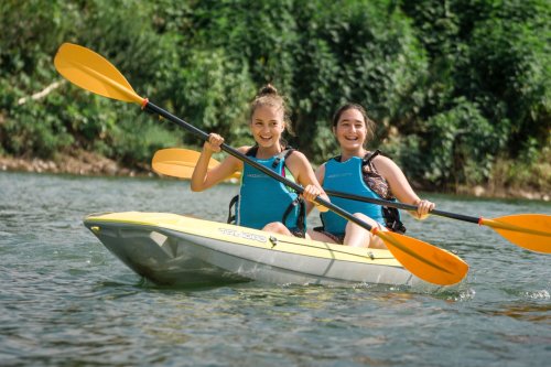 Nouă ani de tabără „Floare de colţ” la Durău Poza 749