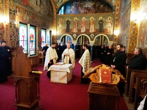 Întâlnirea de lucru a preoţilor din Protopopiatul Ortodox Cluj II Poza 658