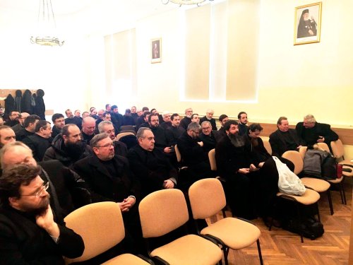 Întâlnirea de lucru a preoţilor din Protopopiatul Ortodox Cluj II Poza 660