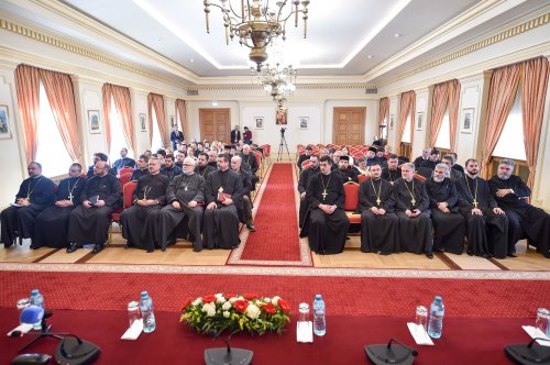 Întrunirea membrilor CAR a Arhiepiscopiei Bucureștilor Poza 115427