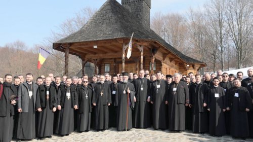 Training catehetic „Preotul și tinerii”, la Schitul Luna Şes, Satu-Mare Poza 115447