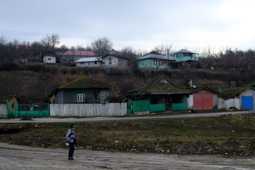 Galița, satul solidarității zidite de Biserică Poza 115123