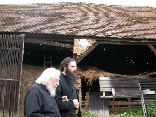 Părintele Teofil Părăian și universul satului natal Poza 114916