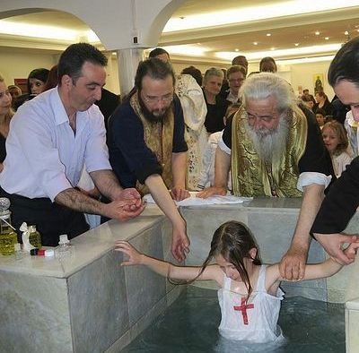 Botezuri în masă în Africa, Asia și Europa Poza 114418