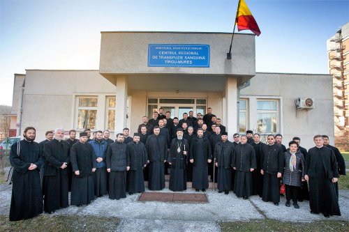 90 de preoți au donat sânge la Centrul Regional de Transfuzie Sanguină Mureș Poza 114173