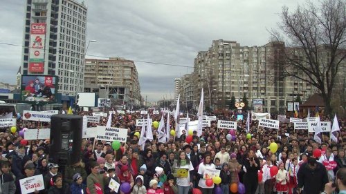 Manifestări dedicate vieţii, în Moldova Poza 114076