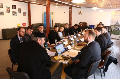 Întâlnire a reprezentanților departamentelor de tineret din Mitropolia Ardealului Poza 114054