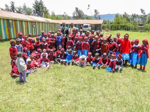 Locuri de cazare pentru orfanii din Kenya Poza 113985