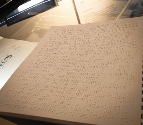 Ghidul Muzeului Naţional al Literaturii Române în Braille Poza 113689