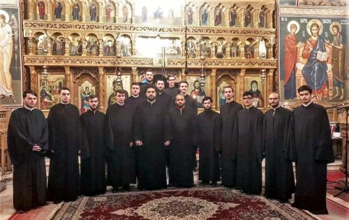 Grupul psaltic „Sfântul Andrei Șaguna” din Sibiu, în vizită la Iași Poza 113635