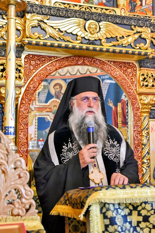 Patriarhul Justinian pomenit la Mănăstirea Suieşti Poza 113645