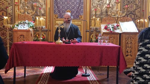 Slujire și conferințe ale Preasfințitului Părinte Ignatie la Paris Poza 113314