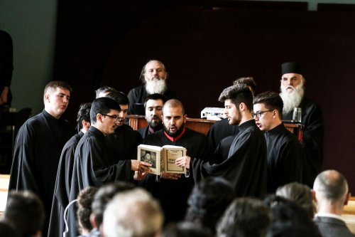 Părintele Damaschin Grigoriatul a conferențiat la Sibiu Poza 113202