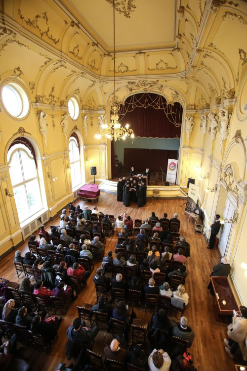 Părintele Damaschin Grigoriatul a conferențiat la Sibiu Poza 113203