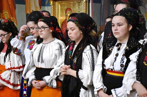 Întâlnirea tinerilor ortodocși din parohiile clujene Poza 112185