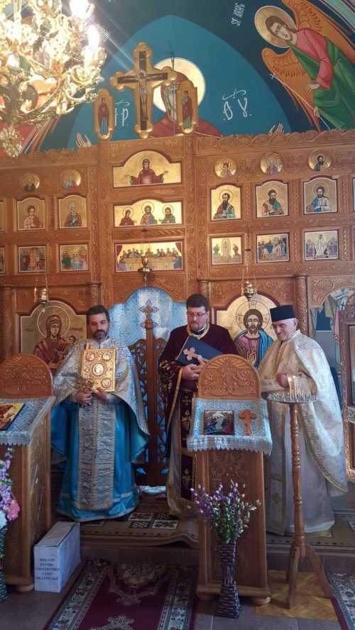 Instalare de preot în Parohia Rădoaia, Protoieria Sascut Poza 111895