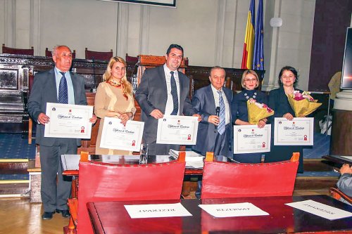 Voluntarii Paraclisului Catedralei Naţionale premiaţi la Academia Română Poza 111846