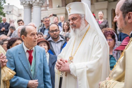 Patriarhul României la Biserica „Sfântul Elefterie”-Nou Poza 111435