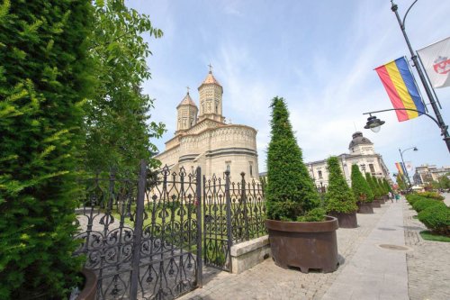 Slujbă de pomenire la Mănăstirea „Sfinţii Trei Ierarhi” din Iaşi Poza 111421