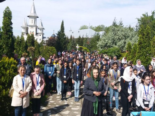 Activități cu elevii la Olimpiada Națională de Religie Ortodoxă, la Oradea Poza 111380