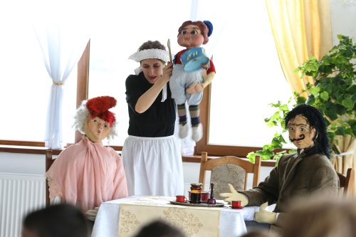 Spectacol de teatru pentru copiii instituționalizați din Sibiu și Agârbiciu Poza 115574