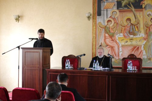 Preoţii din Protoieria Craiova Sud, în conferinţă Poza 115824