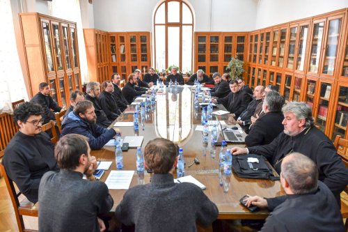 Întâlnire a Societății Bibliștilor Ortodocși Români la Alba Iulia Poza 115934