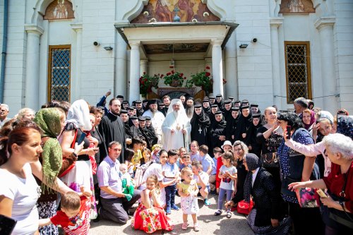Patriarhul României, la mănăstirea ilfoveană Pasărea Poza 117041