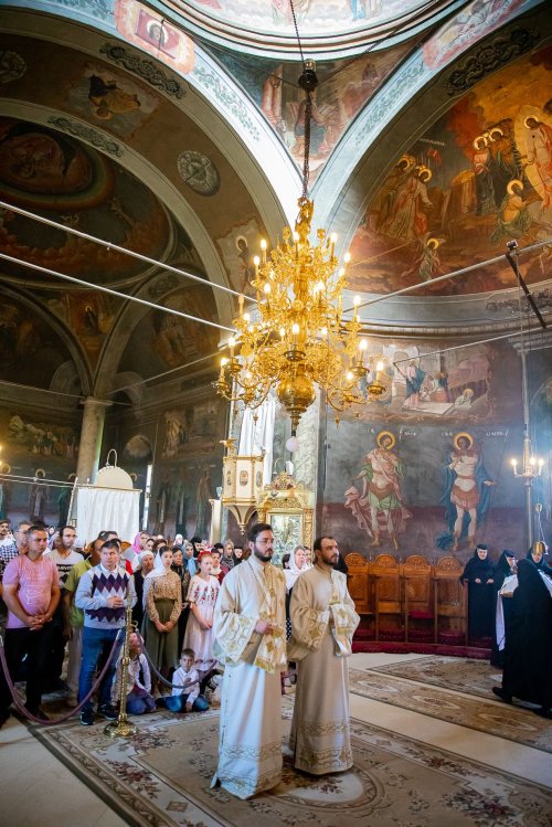 Patriarhul României, la mănăstirea ilfoveană Pasărea Poza 117044