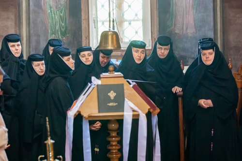 Patriarhul României, la mănăstirea ilfoveană Pasărea Poza 117054