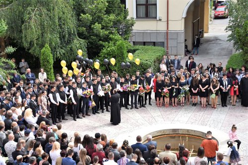 Festivitate de absolvire la Seminarul Teologic Ortodox din Cluj-Napoca Poza 117406