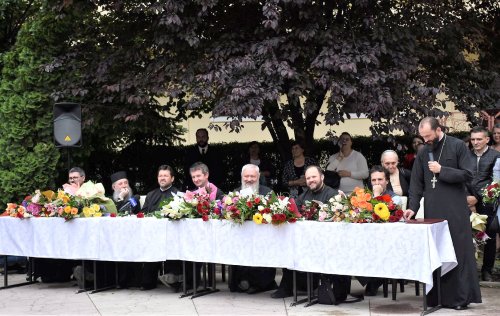 Festivitate de absolvire la Seminarul Teologic Ortodox din Cluj-Napoca Poza 117407