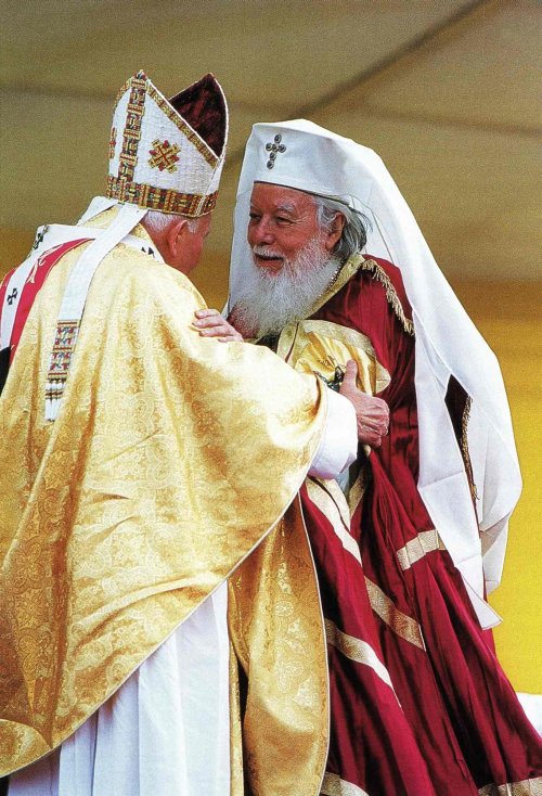 20 de ani de la vizita Papei Ioan Paul al II-lea pe Dealul Patriarhiei Poza 117477