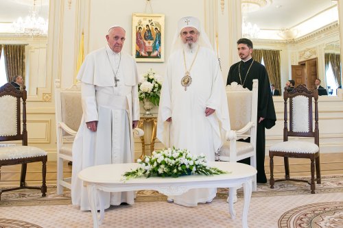 Papa Francisc s-a întâlnit cu Patriarhul României Poza 117565