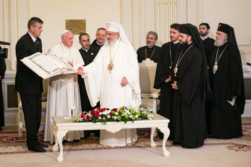 Papa Francisc s-a întâlnit cu Patriarhul României Poza 117566
