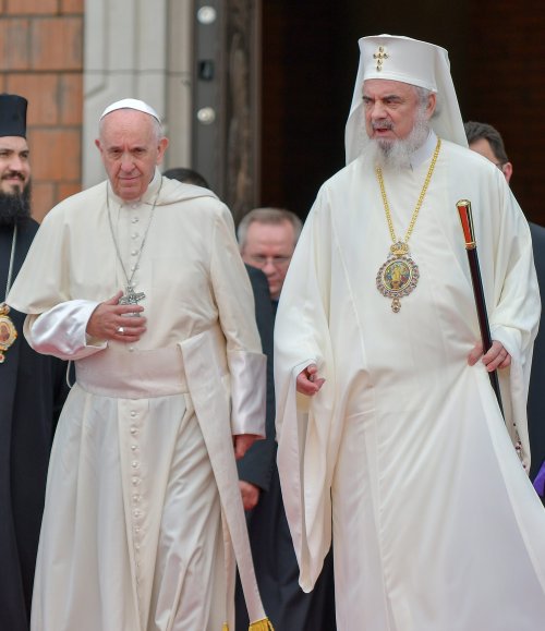Papa Francisc a vizitat Catedrala Mântuirii Neamului Poza 117591