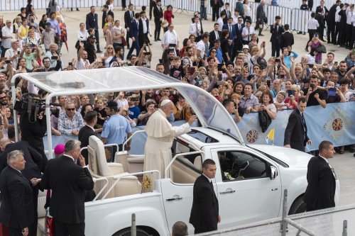 Papa Francisc a vizitat Catedrala Mântuirii Neamului Poza 117600