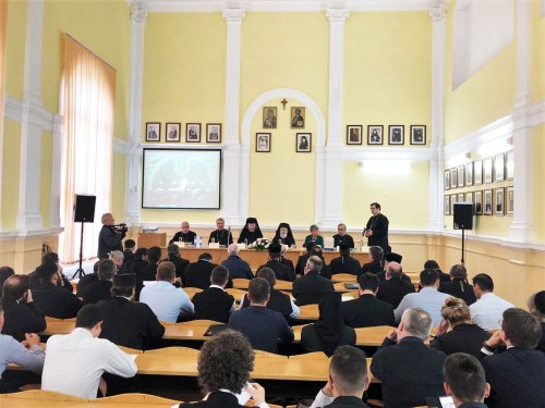 Conferință la Centrul de Studii al Facultății de Teologie Ortodoxă din Arad Poza 117950