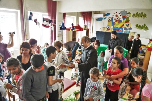Copiii de la Spitalul de Psihiatrie din Sibiu au primit daruri Poza 117961
