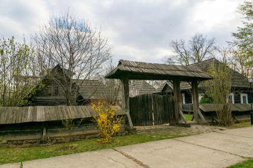 O sinteză a satului românesc în Capitală Poza 117890