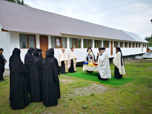 Bucurie duhovnicească şi emoţii la Mănăstirea Tărcuţa Poza 118391