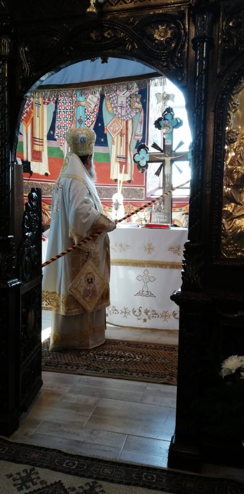 Sfințiri de biserici în eparhii din Muntenia Poza 118334