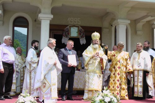 Sfințire în parohia ucraineană Bistra din Maramureș Poza 118425